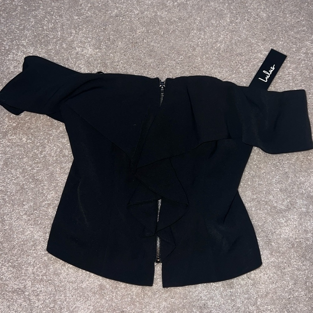 BRAND NEW Lulus top